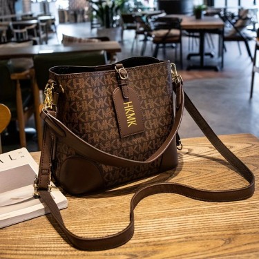 【AE115】Letter Print Bucket Bag Women's Small Shoulder Purse Fashion PU Leather Crossbody Bag